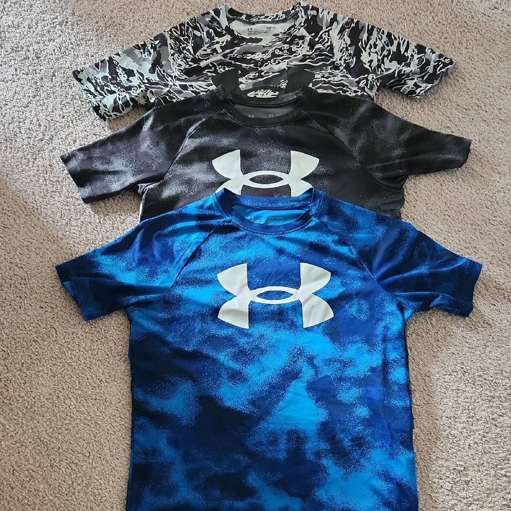 Under Armour Blue and Black Short Sleeve Tees